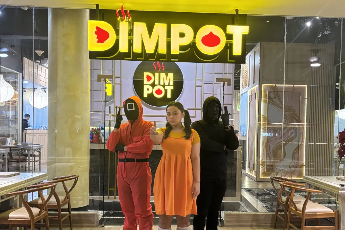 Dimpot game menghadirkan nuansa interaktif yang menyenangkan, mulai dari permainan membalikkan kertas, sampai gacha aquarium.